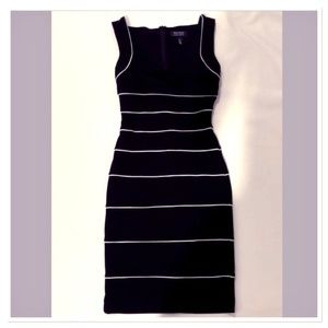 WHBM INSTANT SLIMMING DRESS